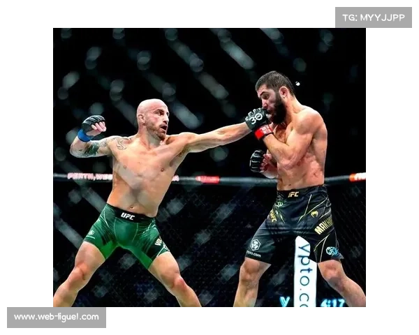 沃尔卡诺夫斯基计划两次卫冕后冲击双冠王，弥补轻量级遗憾