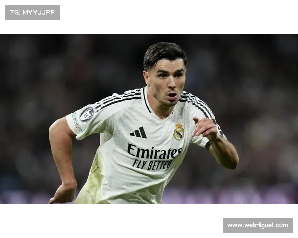 非洲杯颁奖仪式，摩洛哥队员银牌领取瞬间